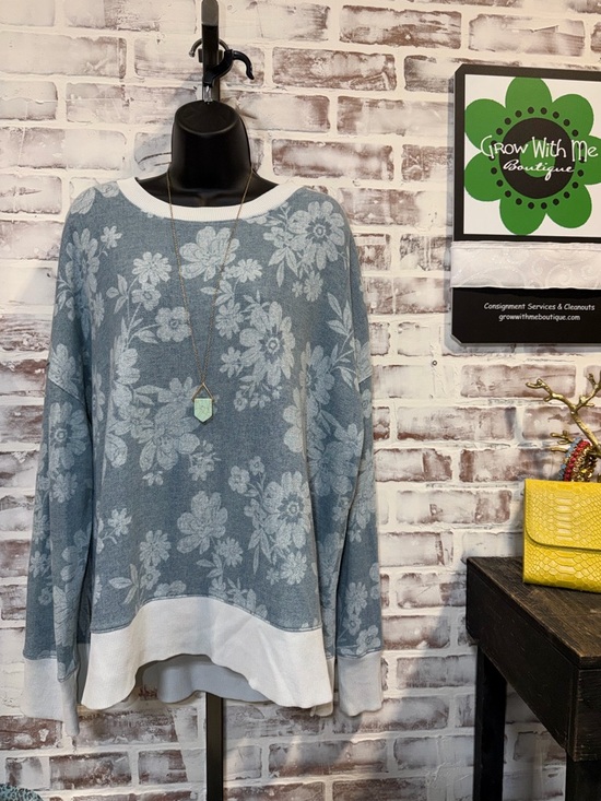 Time and Tru Tops - Time and Tru Blue Floral Knit Pullover with White Trim XL